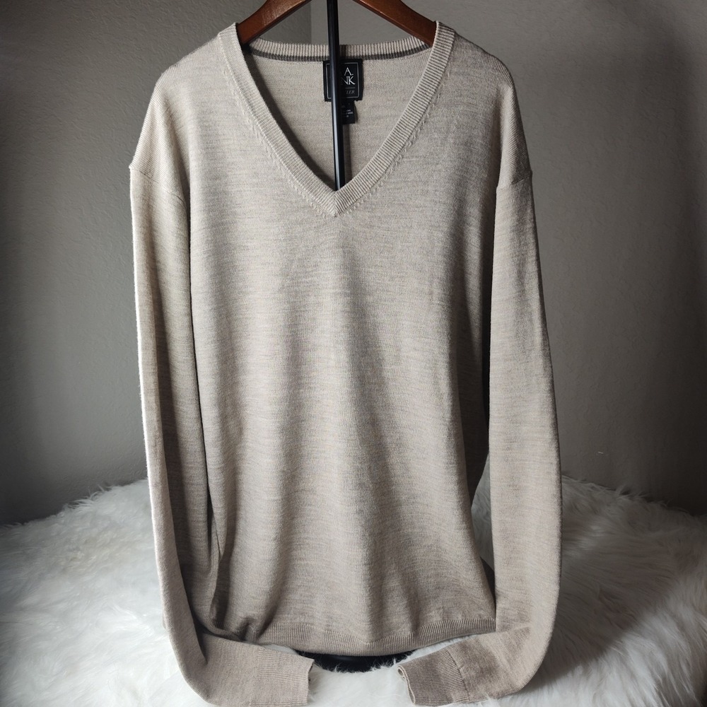 Jos. A. Bank Sweater Mens XXL Tan 100% Merino Wool Traveler V-Neck Knit Pullover